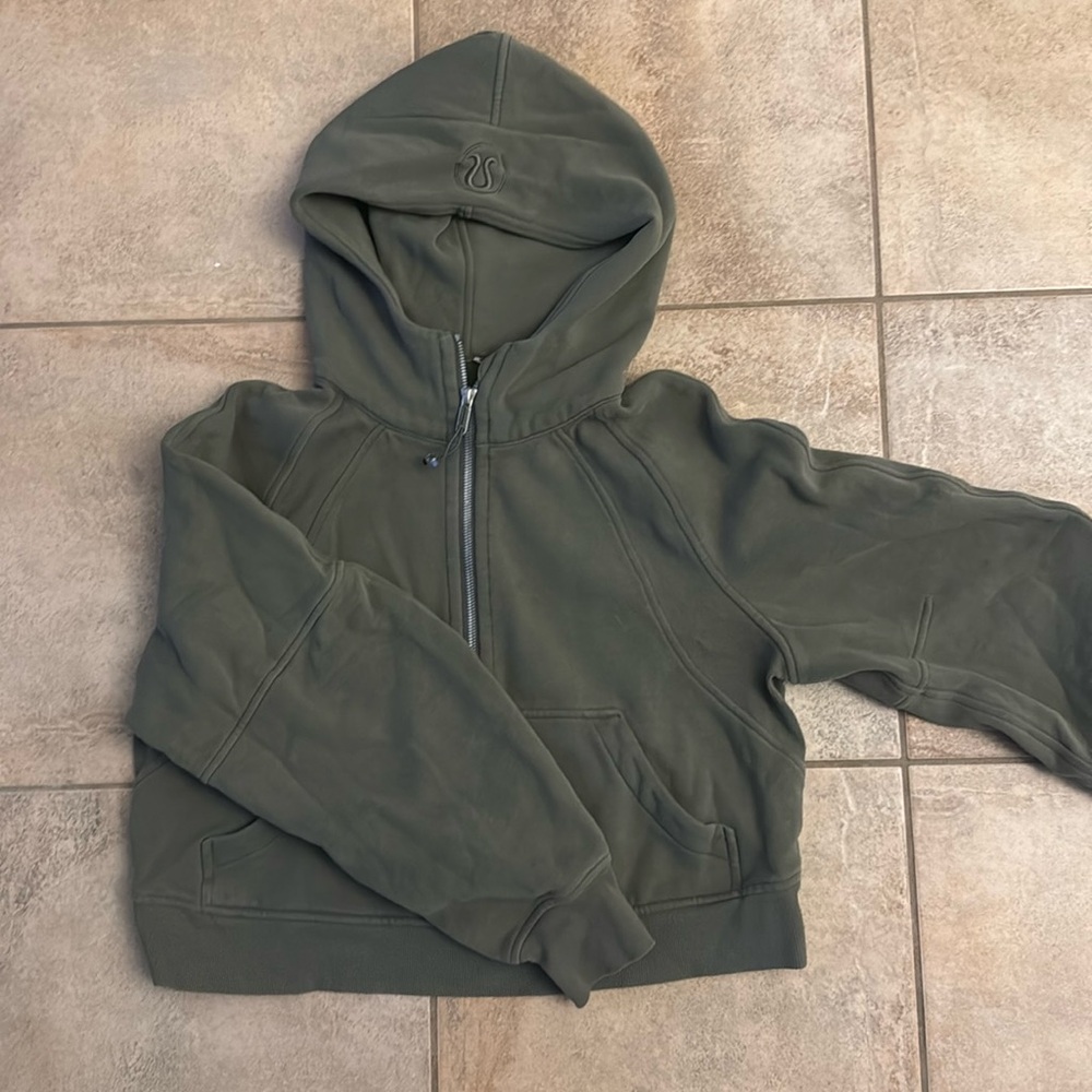 Lululemon Scuba